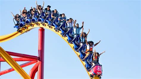 Six Flags Magic Mountain to close early due to weather
